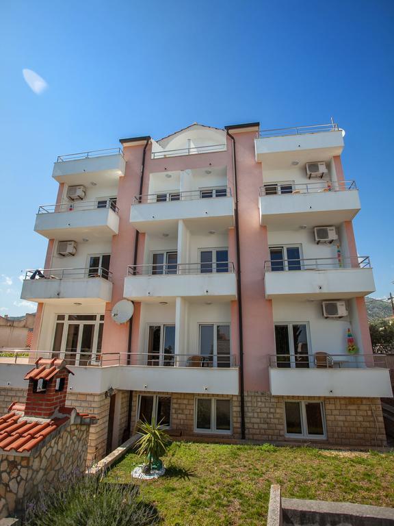 Apartments Kairos Seget Vranjica Buitenkant foto